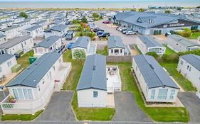 Escape To Paradise At Pevensey Bay Holiday Park 13 Woodland Walk