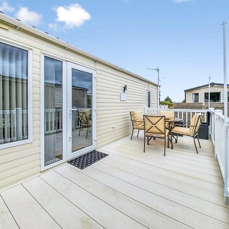 Escape To Paradise At Pevensey Bay Holiday Park 13 Woodland Walk Villa Exterior photo