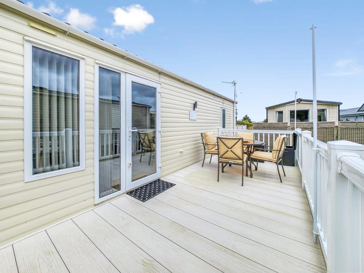 Escape To Paradise At Pevensey Bay Holiday Park 13 Woodland Walk Villa Exterior photo
