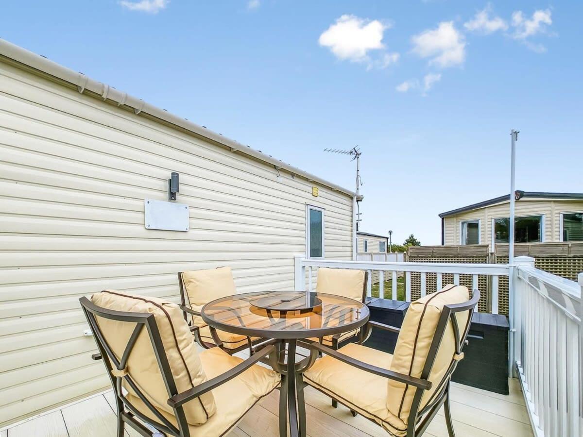 Escape To Paradise At Pevensey Bay Holiday Park 13 Woodland Walk Villa Exterior photo